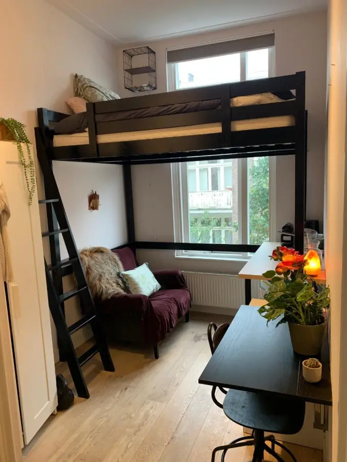 Kamer te huur aan de Koninginneweg in Amsterdam