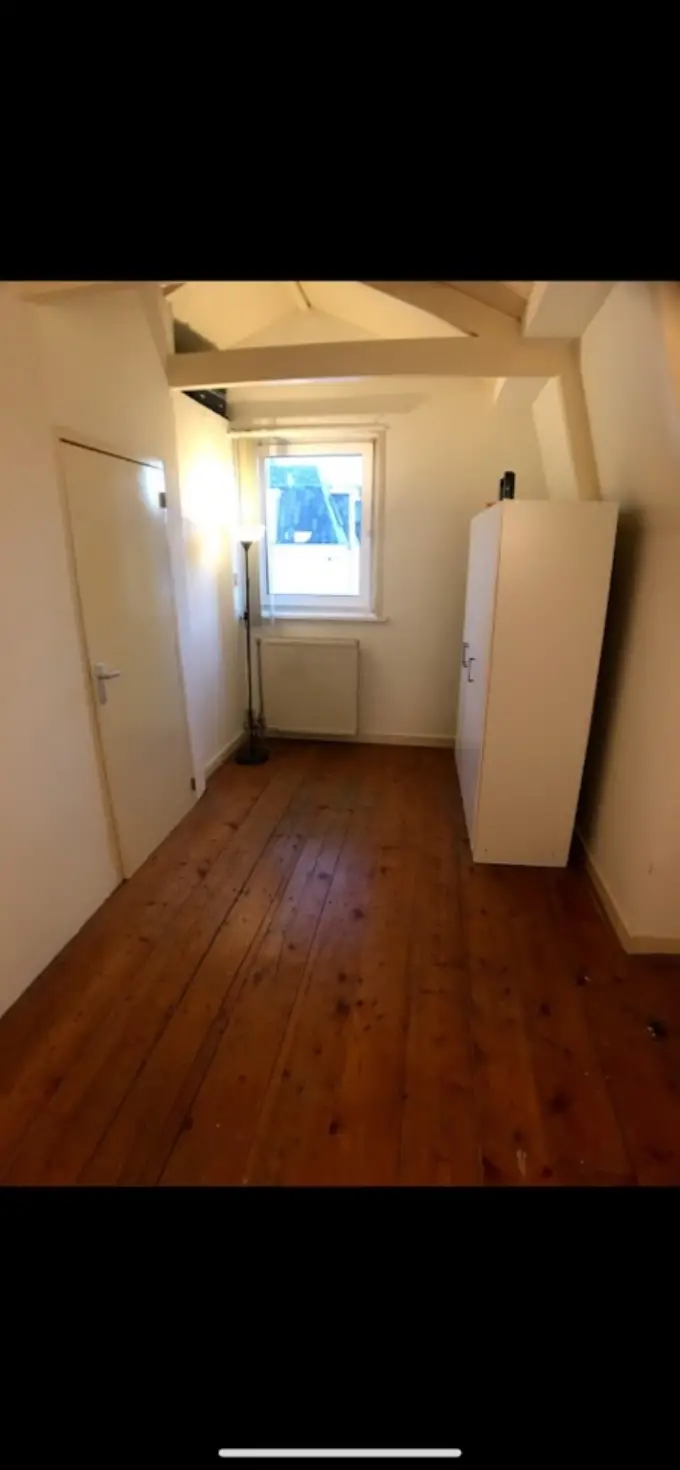 Kamer te huur aan de Overtoom in Amsterdam