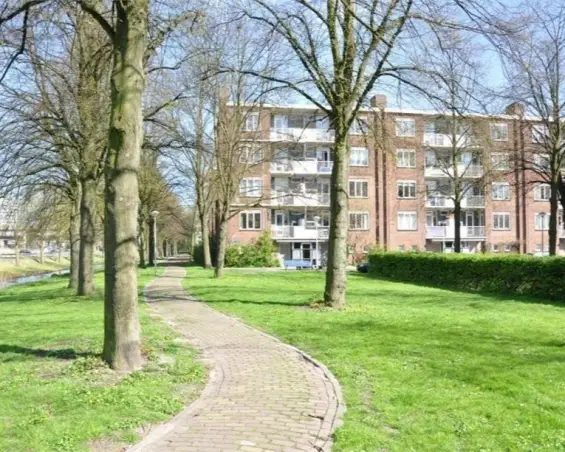 Kamer te huur aan de Johannes Meewisstraat in Amsterdam