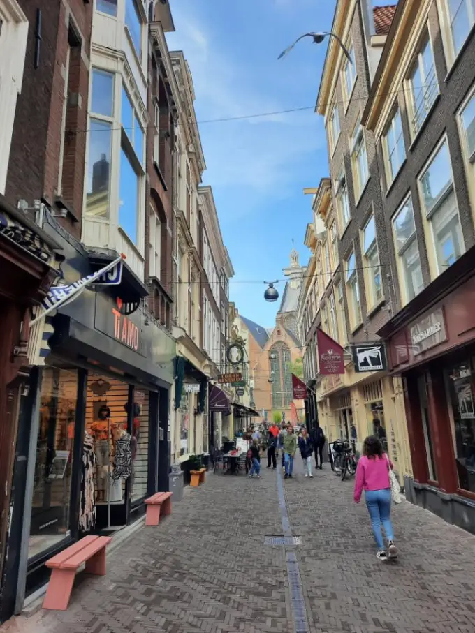 Kamer te huur aan de Schoolstraat in Den Haag