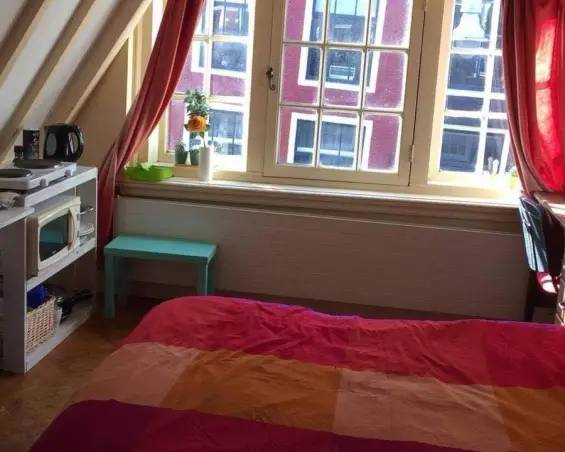 Kamer te huur aan de Utrechtsestraat in Amsterdam