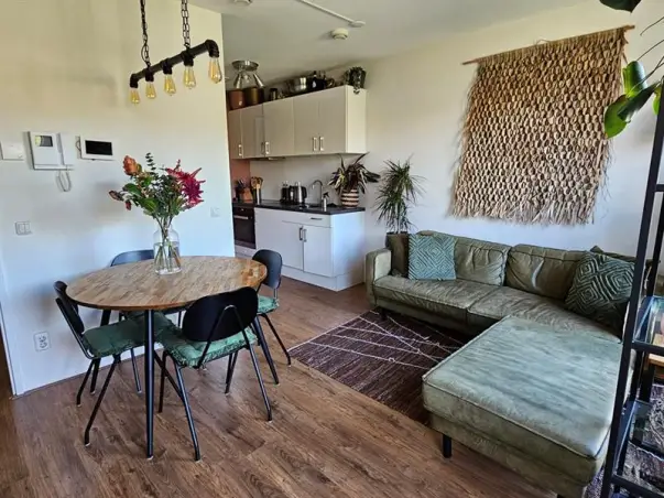 Appartement te huur aan de Suze Robertsonstraat in Amsterdam