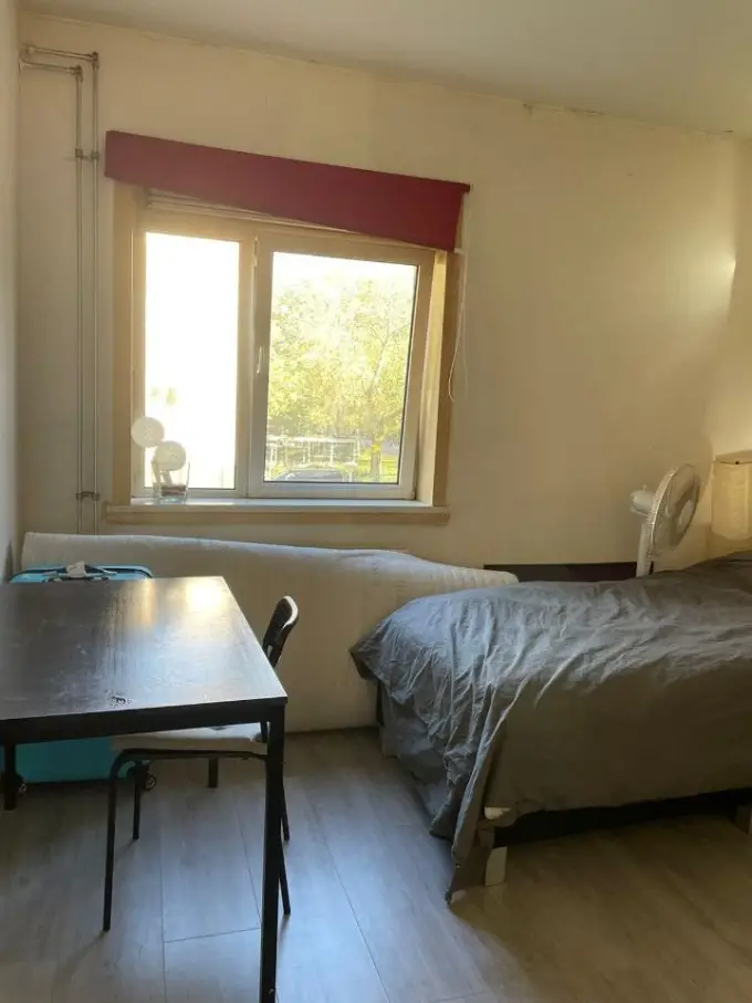 Kamer te huur aan de Bos en Lommerplantsoen in Amsterdam