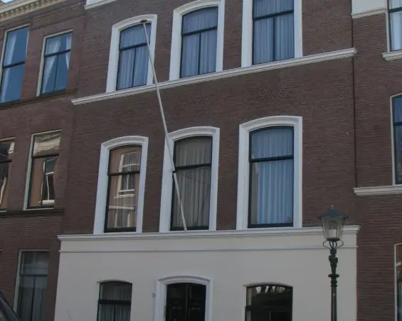 Kamer te huur aan de De Ruijterstraat in Den Haag