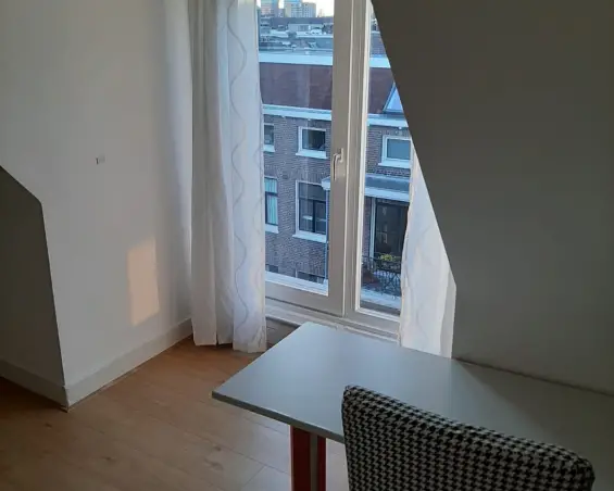 Kamer te huur aan de Amstelveenseweg in Amsterdam