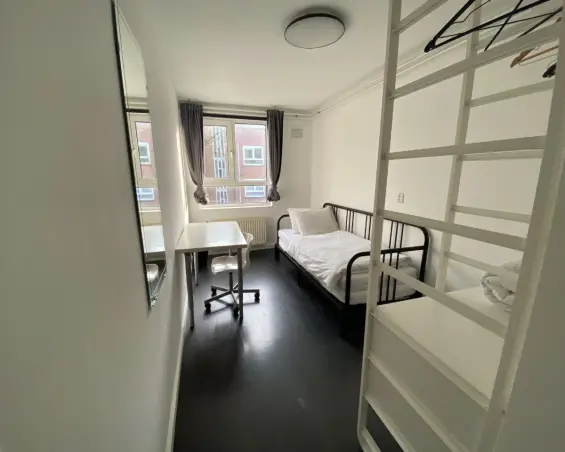 Kamer te huur aan de 's-Gravesandestraat in Amsterdam