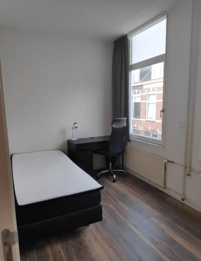 Kamer te huur aan de Bakkerstraat in Haarlem