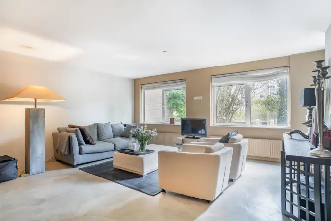 Appartement te huur aan de Krooswijkhof in Amsterdam