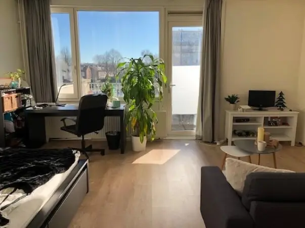 Kamer te huur aan de Louis Schottingstraat in Amsterdam