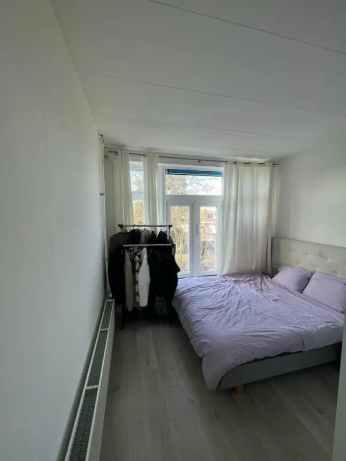 Kamer te huur aan de Apeldoornselaan in Den Haag