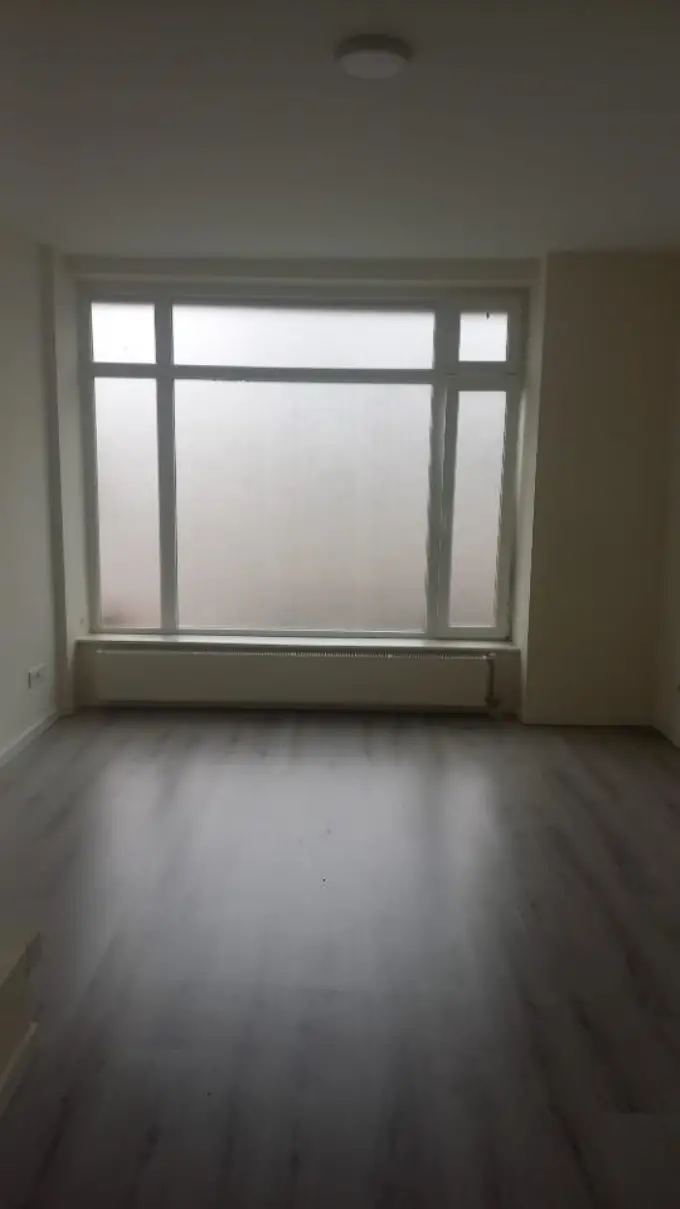 Kamer te huur aan de Leyweg in Den Haag