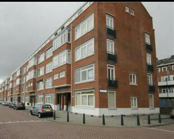 Kamer te huur aan de Schiedamseweg Beneden in Rotterdam