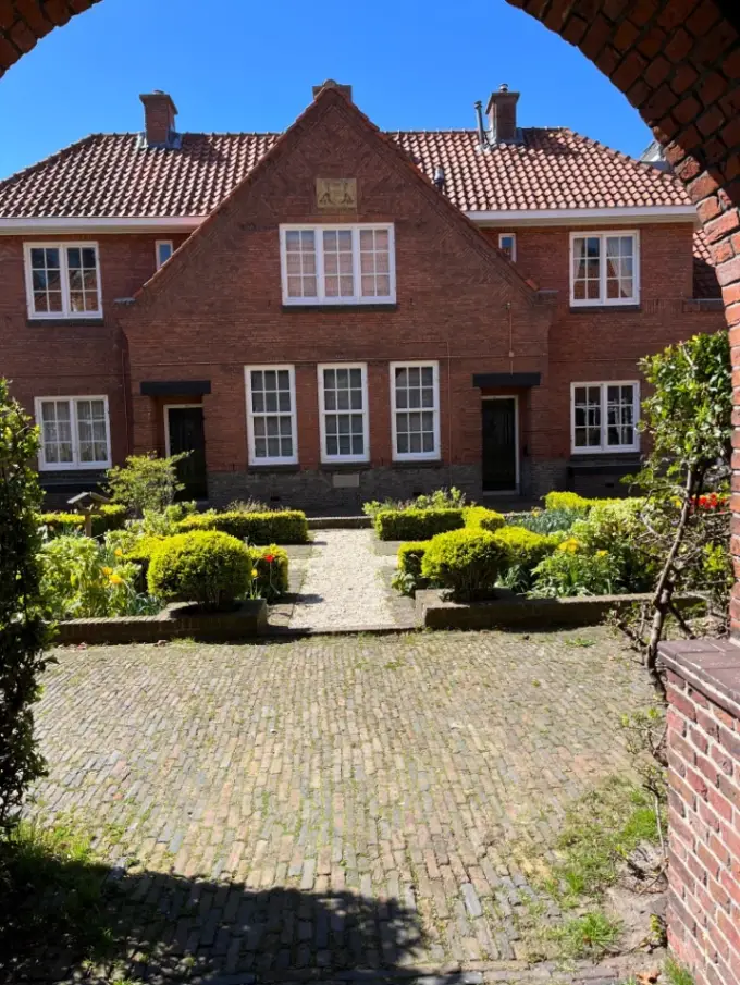 Appartement te huur aan de Heilige Geesthofje in Leiden