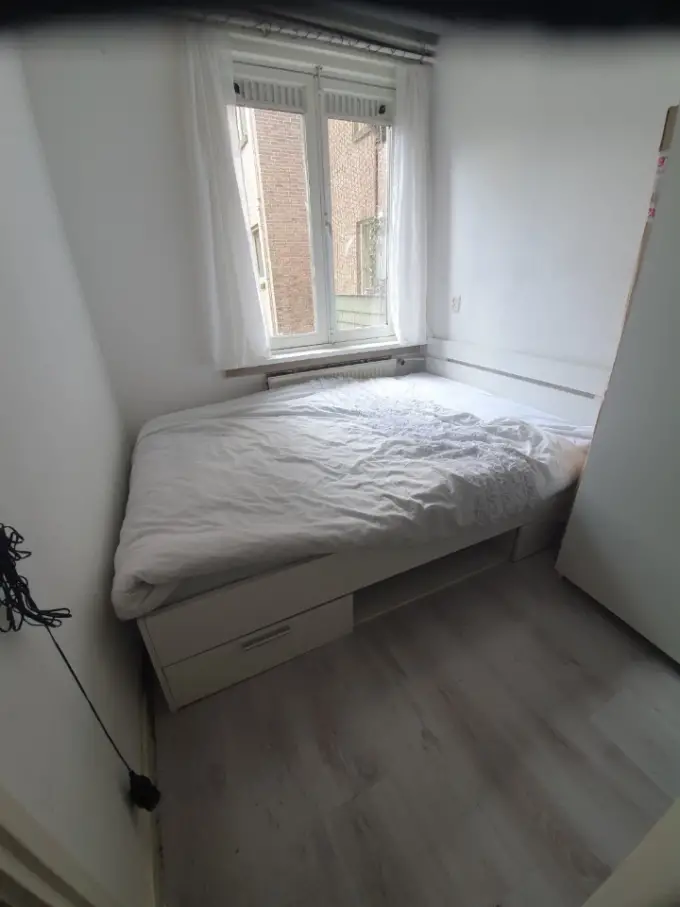 Kamer te huur aan de Saffierstraat in Amsterdam