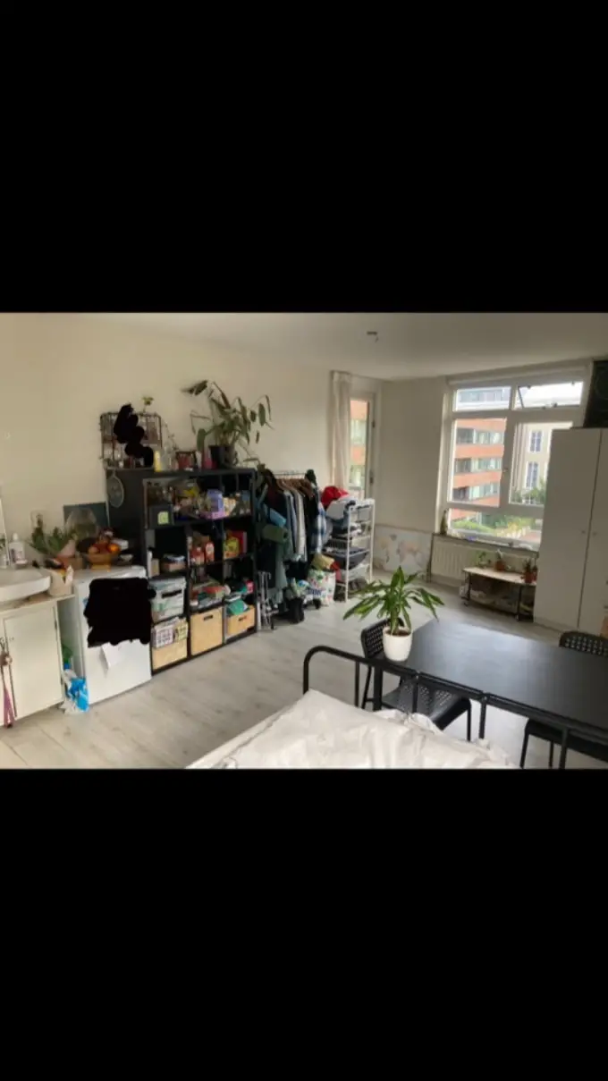 Kamer te huur aan de Lage Nieuwstraat in Den Haag