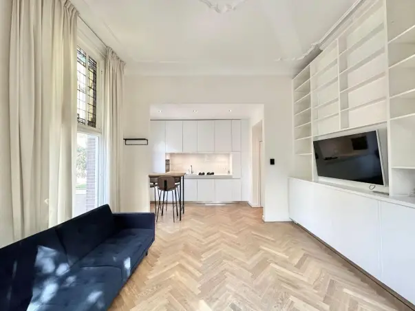 Appartement te huur aan de Koninginneweg in Amsterdam