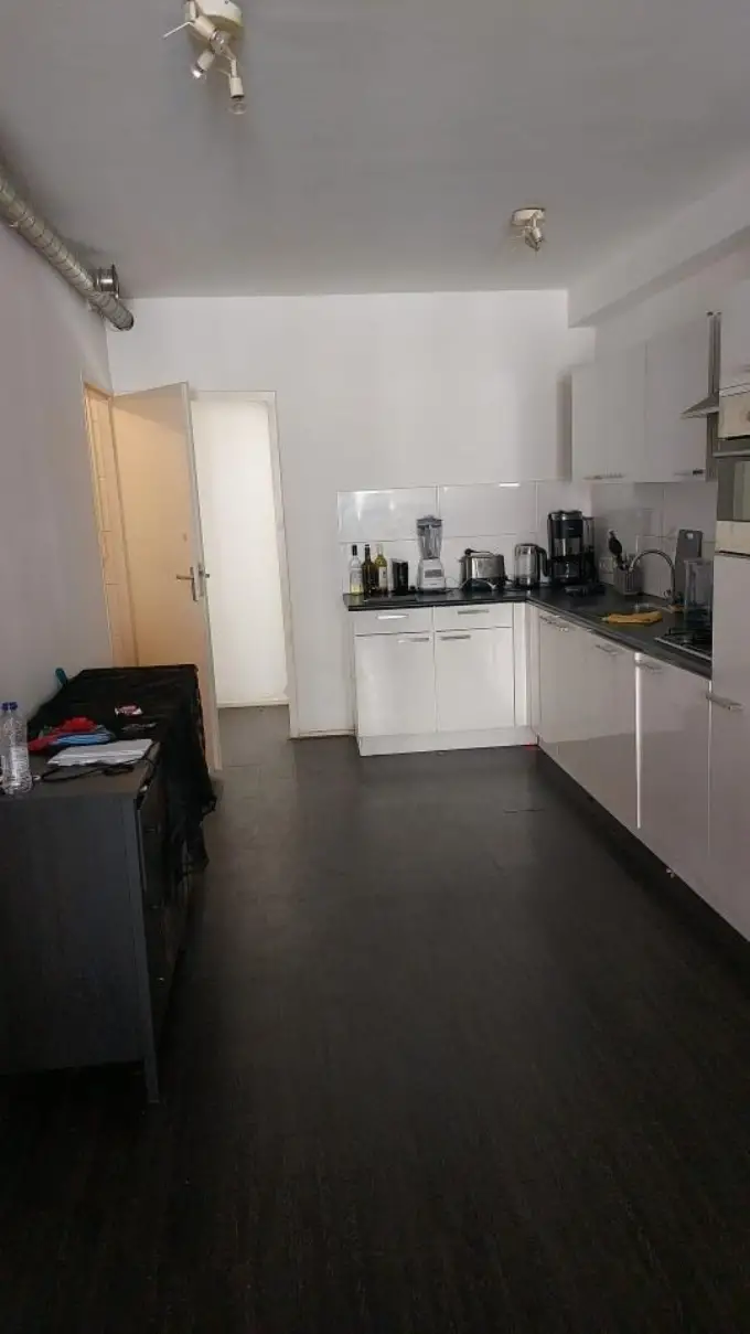 Appartement te huur aan de Lange Leidsedwarsstraat in Amsterdam