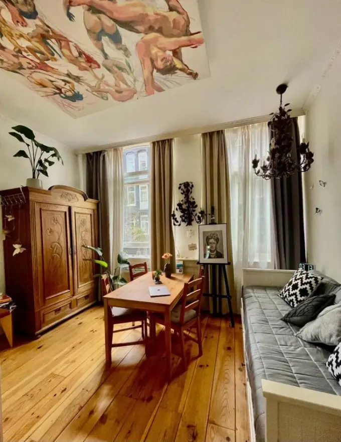 Studio te huur aan de Eerste Nassaustraat in Amsterdam