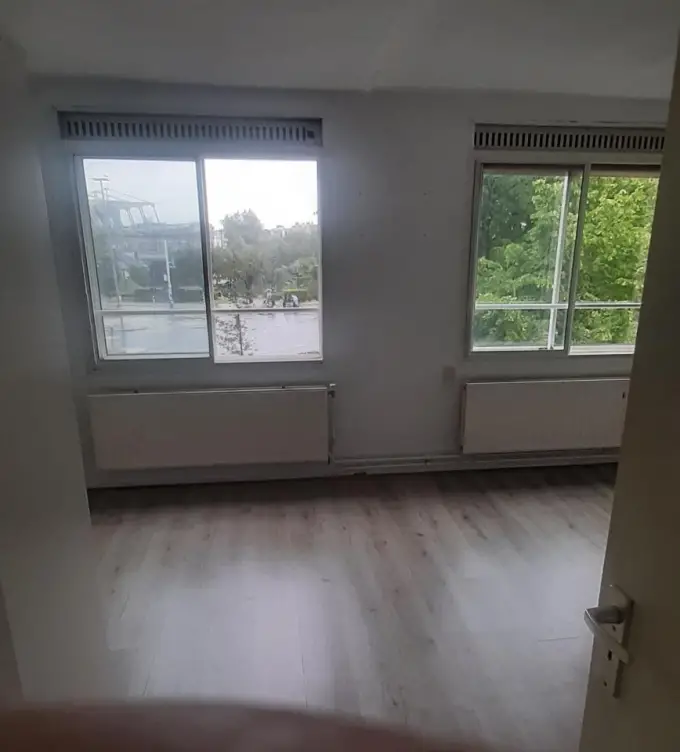 Kamer te huur aan de Nassauplein in Amsterdam