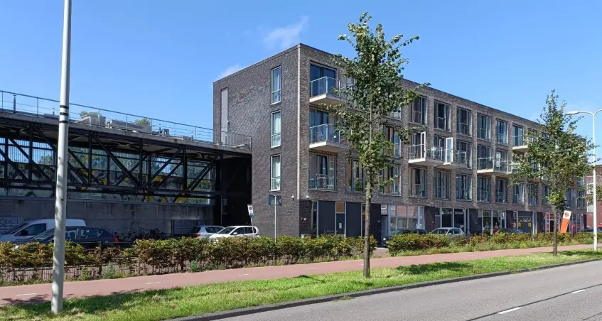 Studio te huur aan de Waldorpstraat in Den Haag