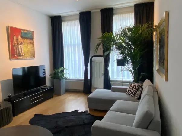 Kamer te huur aan de Kneuterdijk in Den Haag