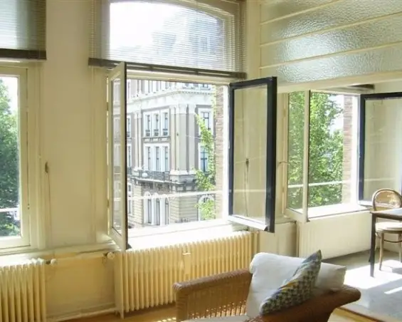 Appartement te huur aan de Sarphatistraat in Amsterdam