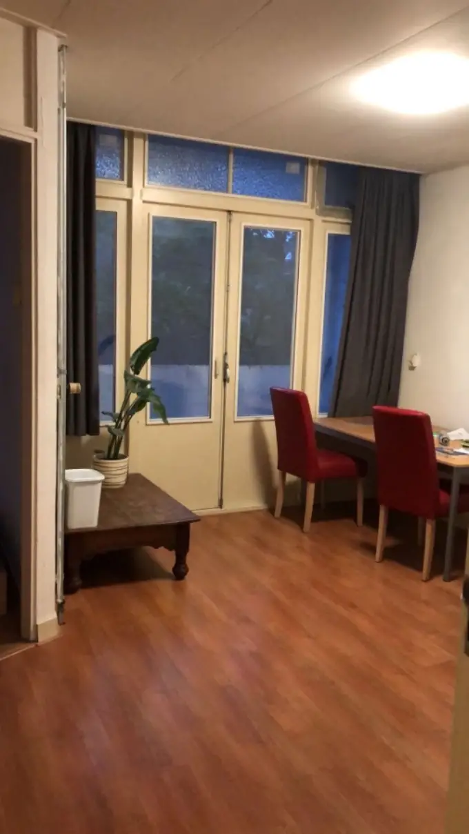 Kamer te huur aan de Oostmaaslaan in Rotterdam