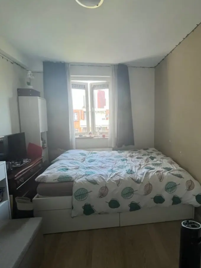 Kamer te huur aan de Charlotte de Bourbonstraat in Den Haag