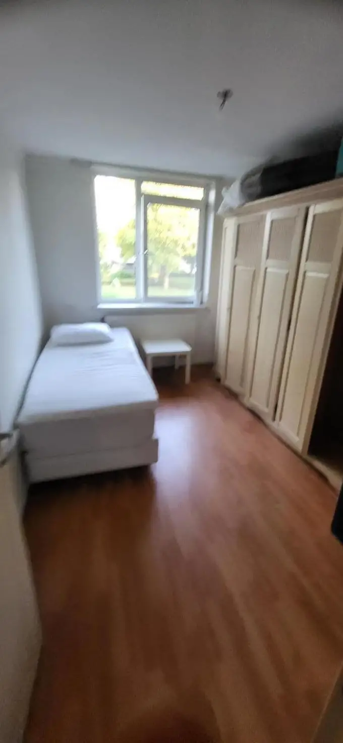 Kamer te huur aan de Beemsterstraat in Amsterdam