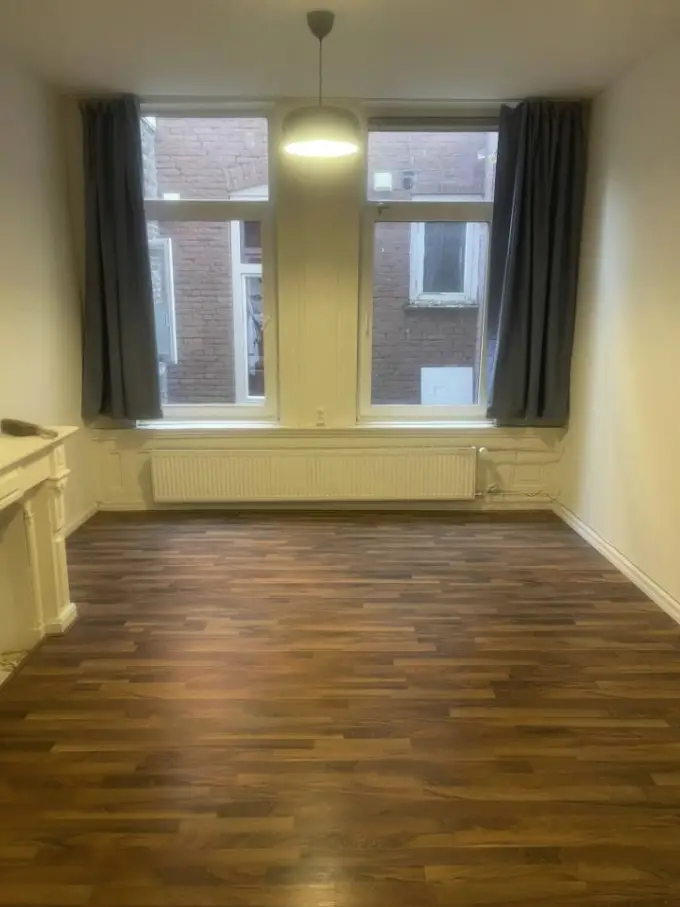 Kamer te huur aan de Gedempte Burgwal in Den Haag