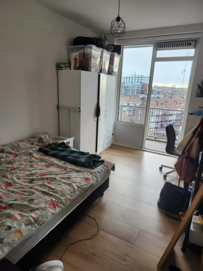 Kamer te huur aan de Burgemeester De Vlugtlaan in Amsterdam