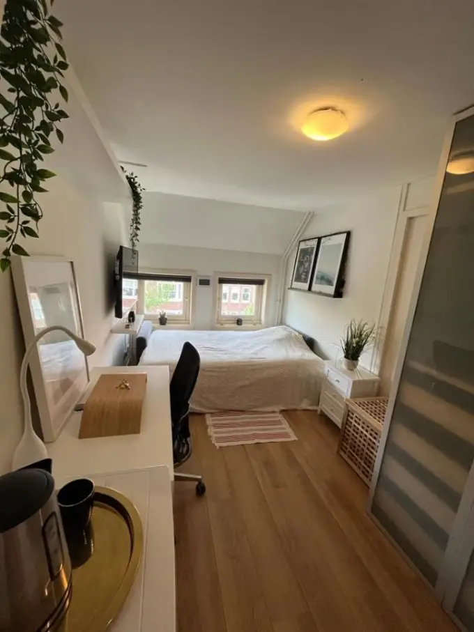 Kamer te huur aan de Aalsmeerweg in Amsterdam